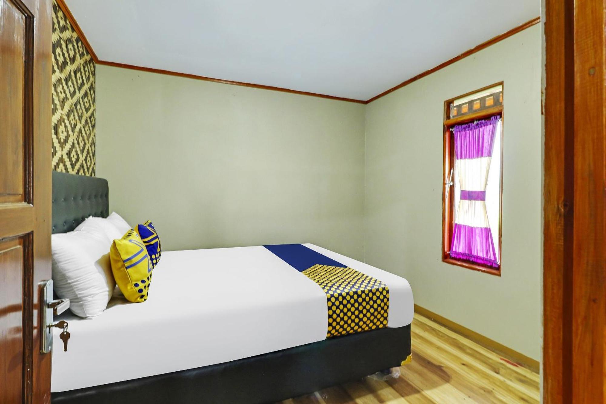 Oyo Homes 90956 Desa Wisata Guranteng Pendjalu Extérieur photo