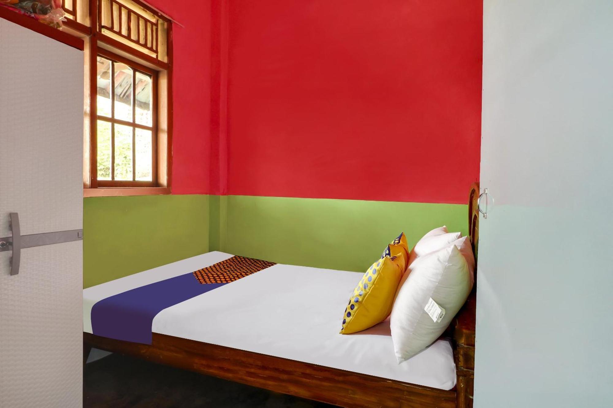 Oyo Homes 90956 Desa Wisata Guranteng Pendjalu Extérieur photo