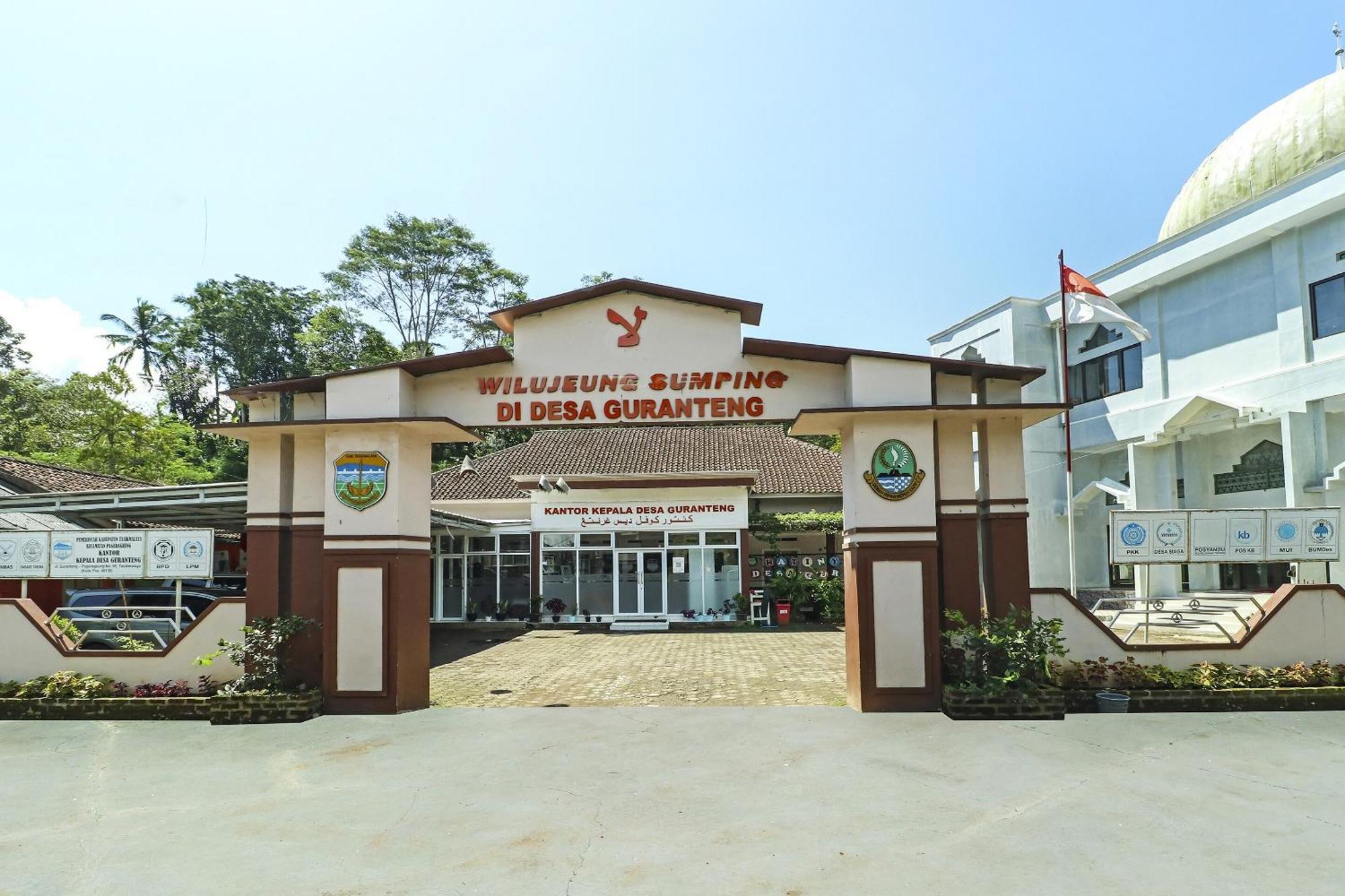 Oyo Homes 90956 Desa Wisata Guranteng Pendjalu Extérieur photo