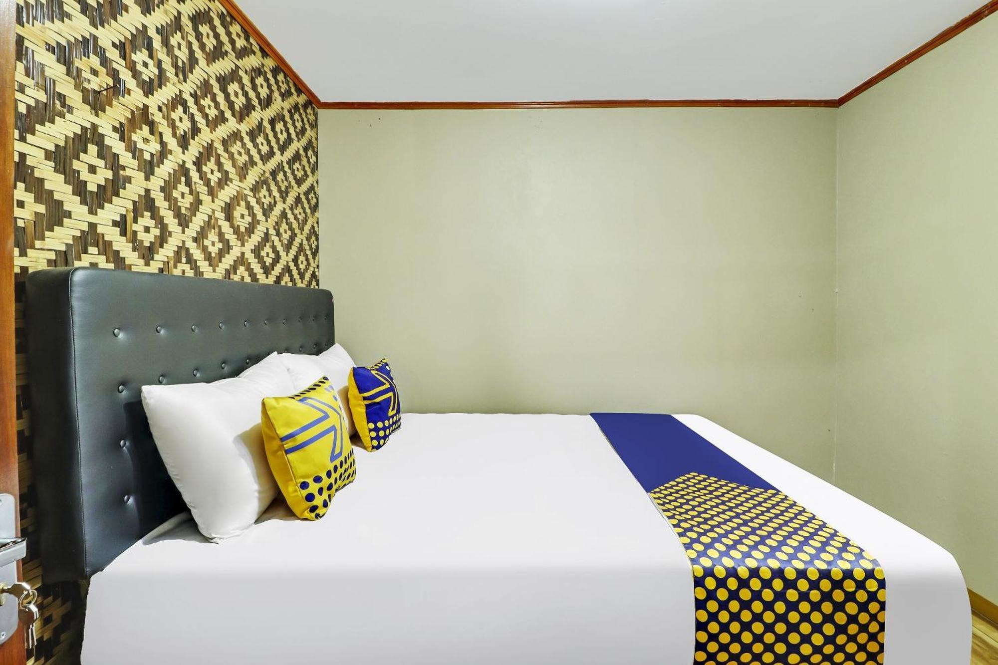 Oyo Homes 90956 Desa Wisata Guranteng Pendjalu Extérieur photo