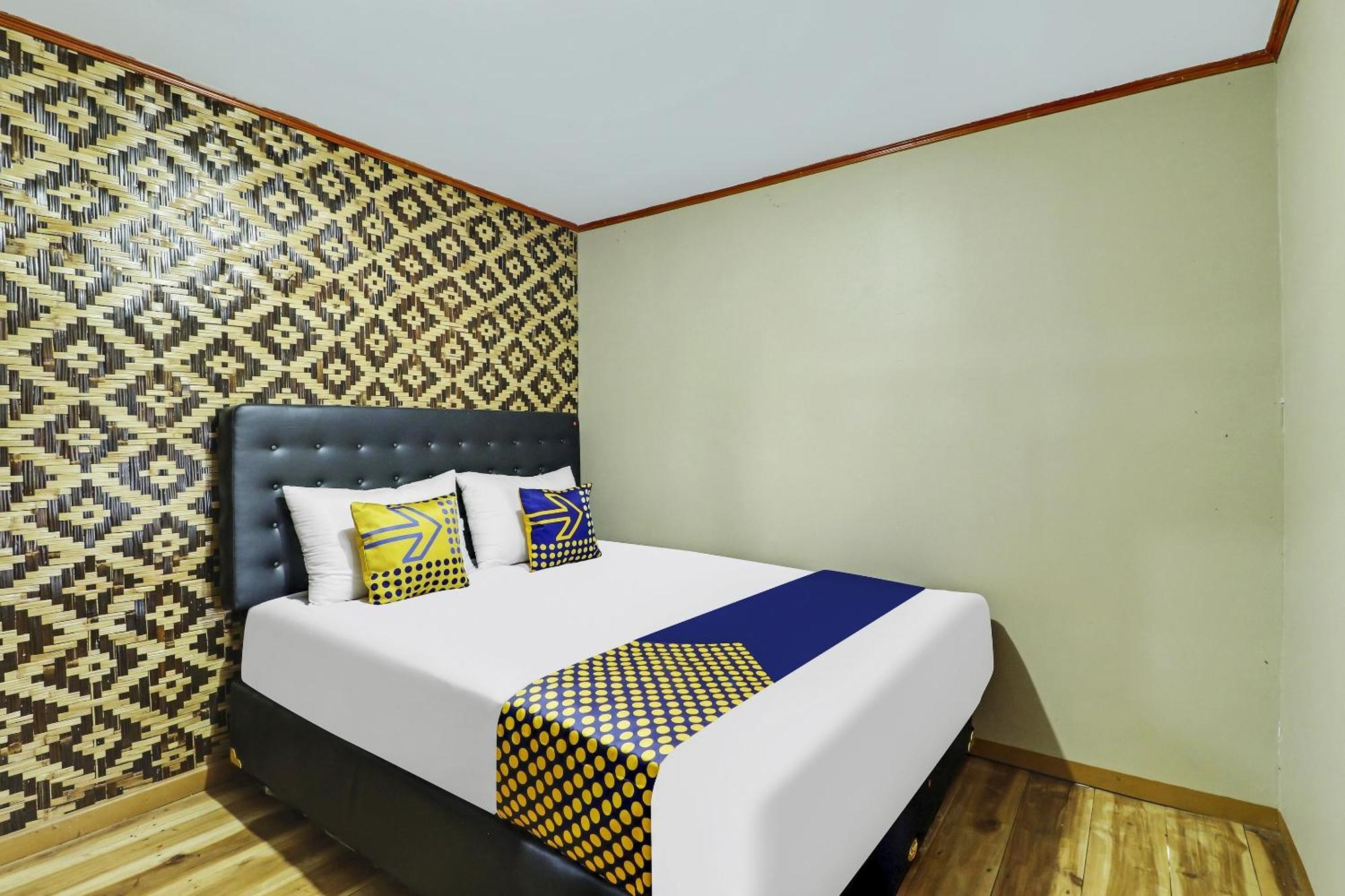 Oyo Homes 90956 Desa Wisata Guranteng Pendjalu Extérieur photo