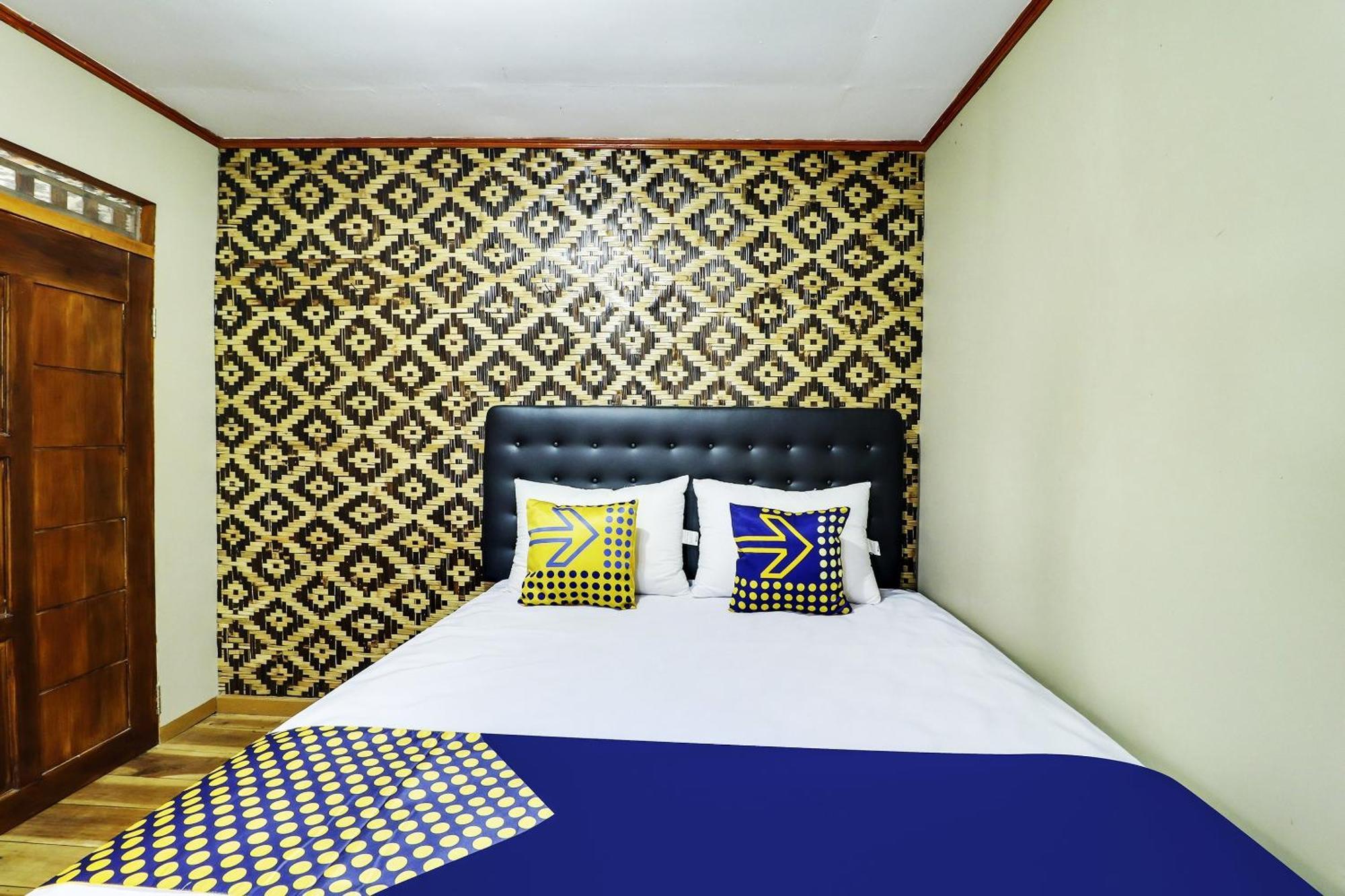 Oyo Homes 90956 Desa Wisata Guranteng Pendjalu Extérieur photo